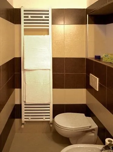 Alojamento de Acomodação e Pequeno-almoço Il Lauro 3*